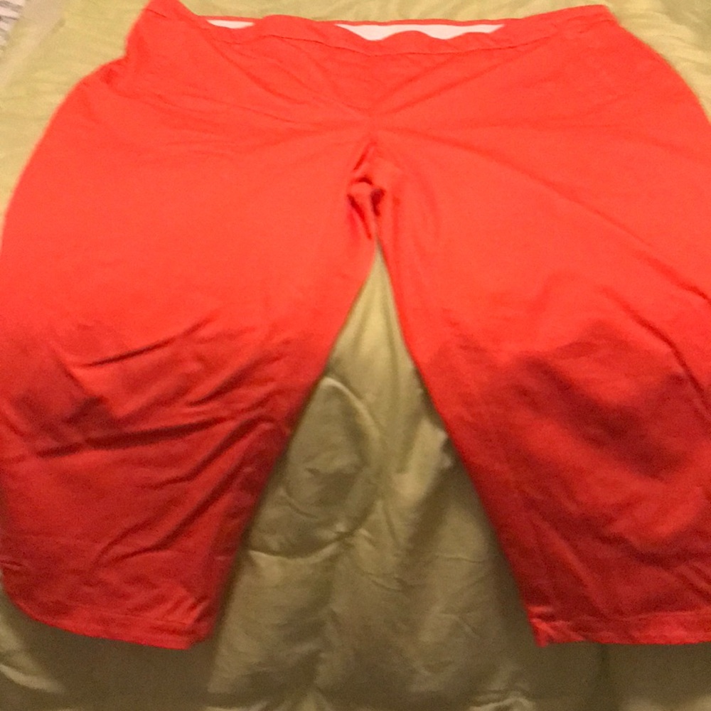 Isaac Mozarabic live Capri pants